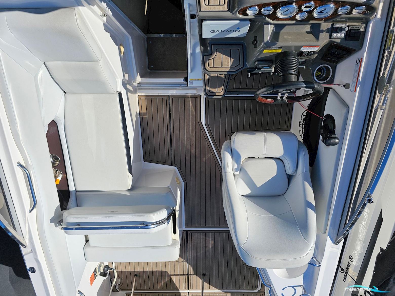 Regal 2565 Window Express