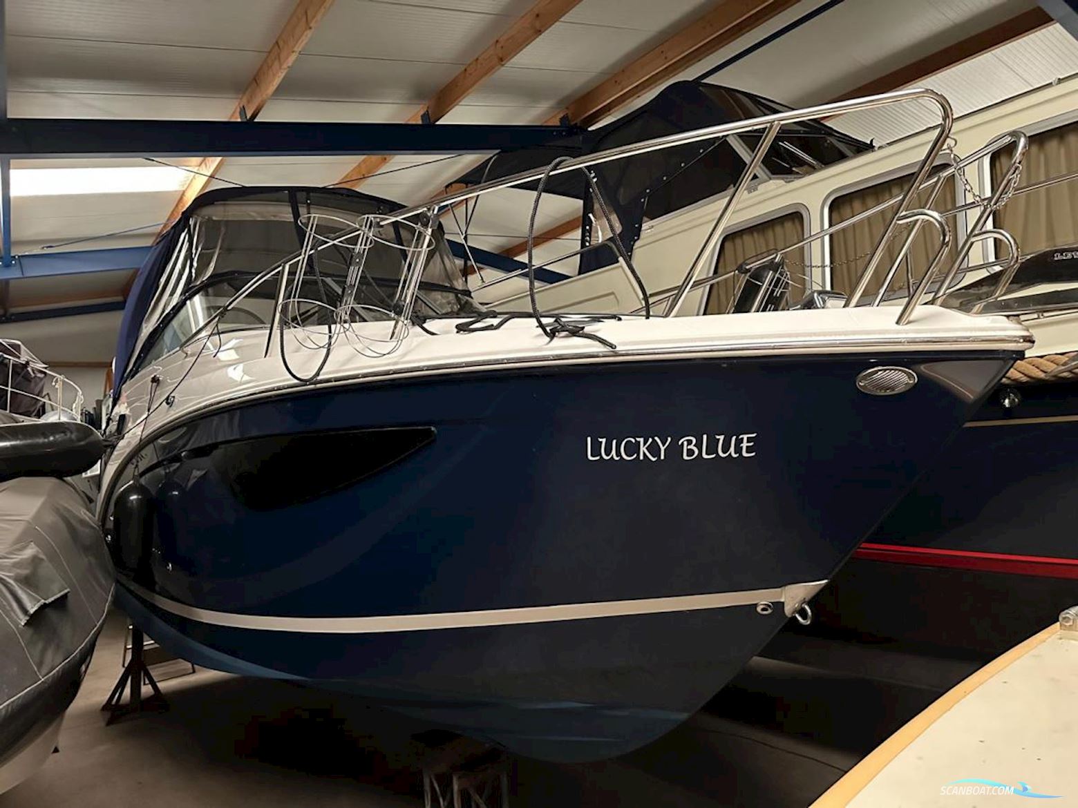 Regal 26 Express Cruiser