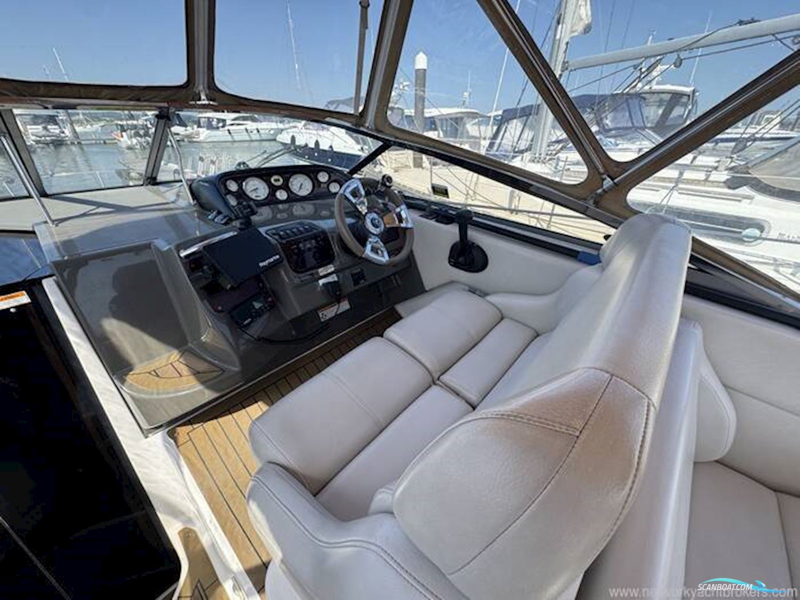 Regal 2665 Commodore