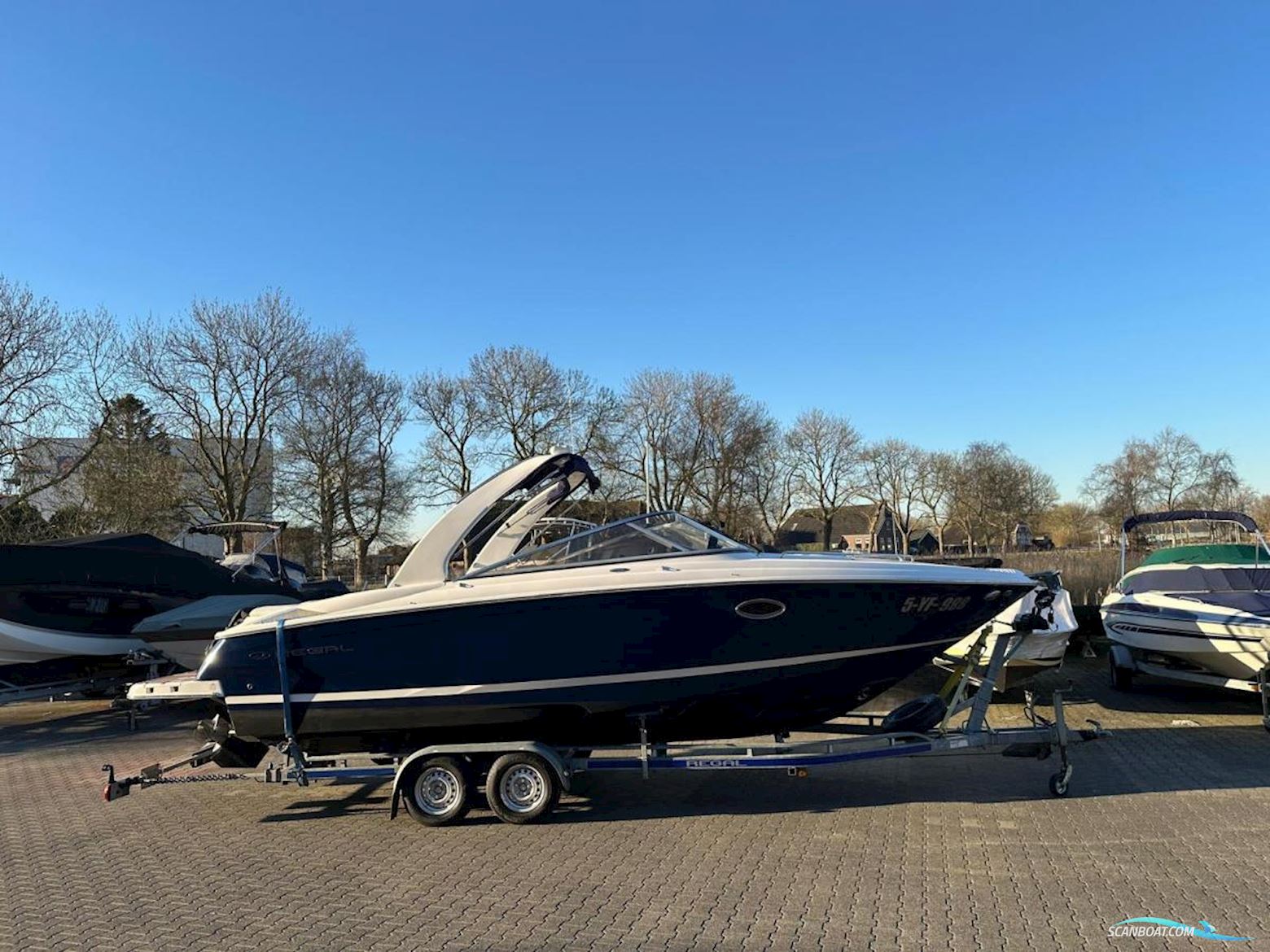 Regal 2750 Cuddy Cabin