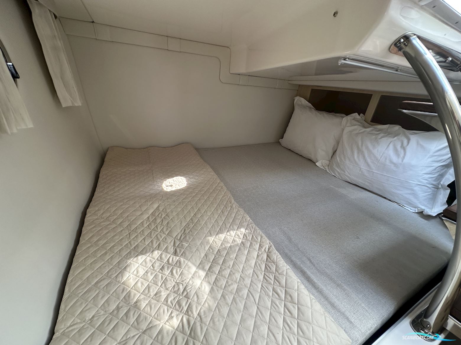 Regal 28 Express