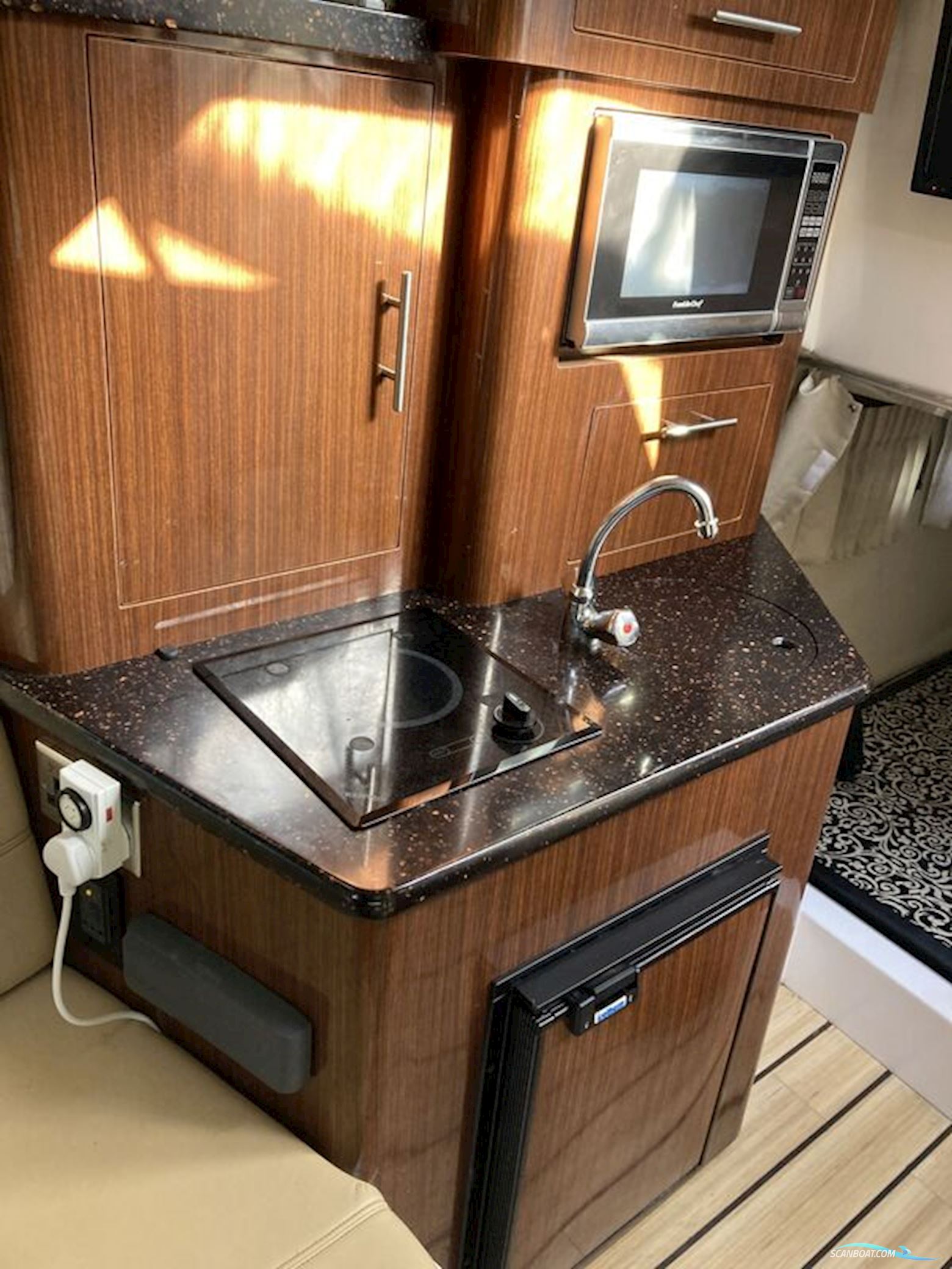 Regal 28 Express