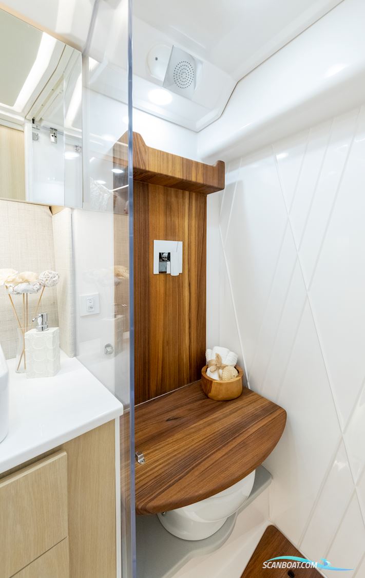 Regal 36 Grande Coupe