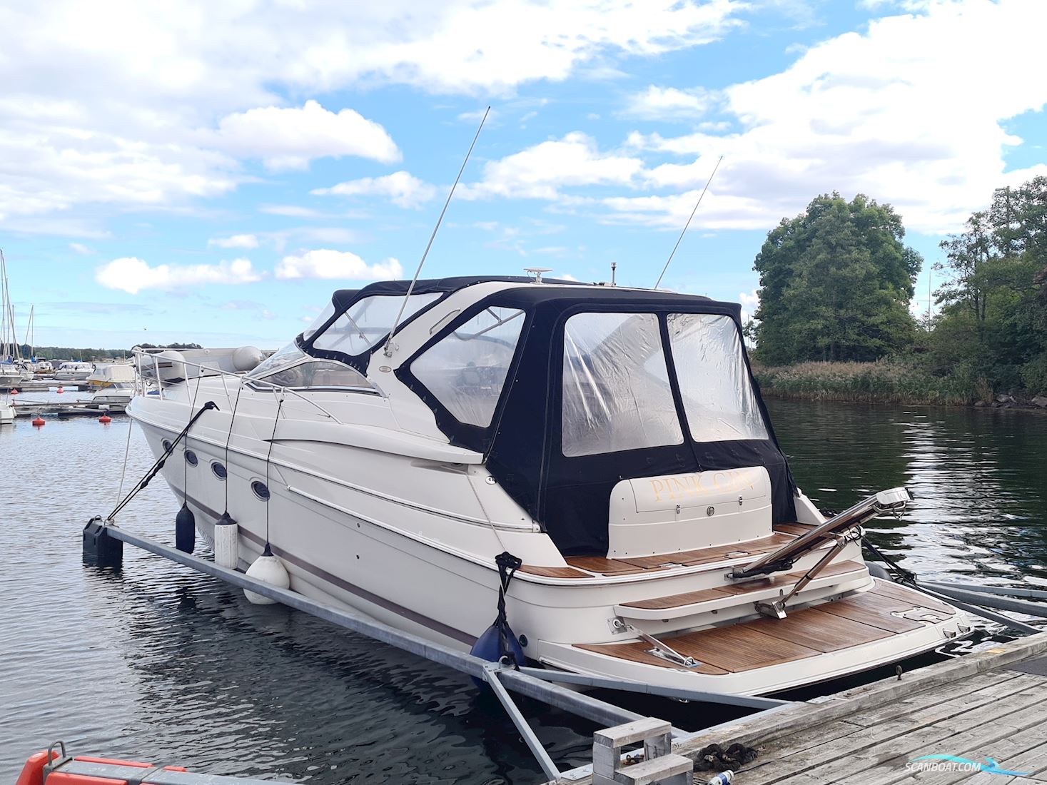 Regal 4160 Commodore Motorbåt 2001, med 2 x Cummins 6Cta 450 Hk motor, Sverige