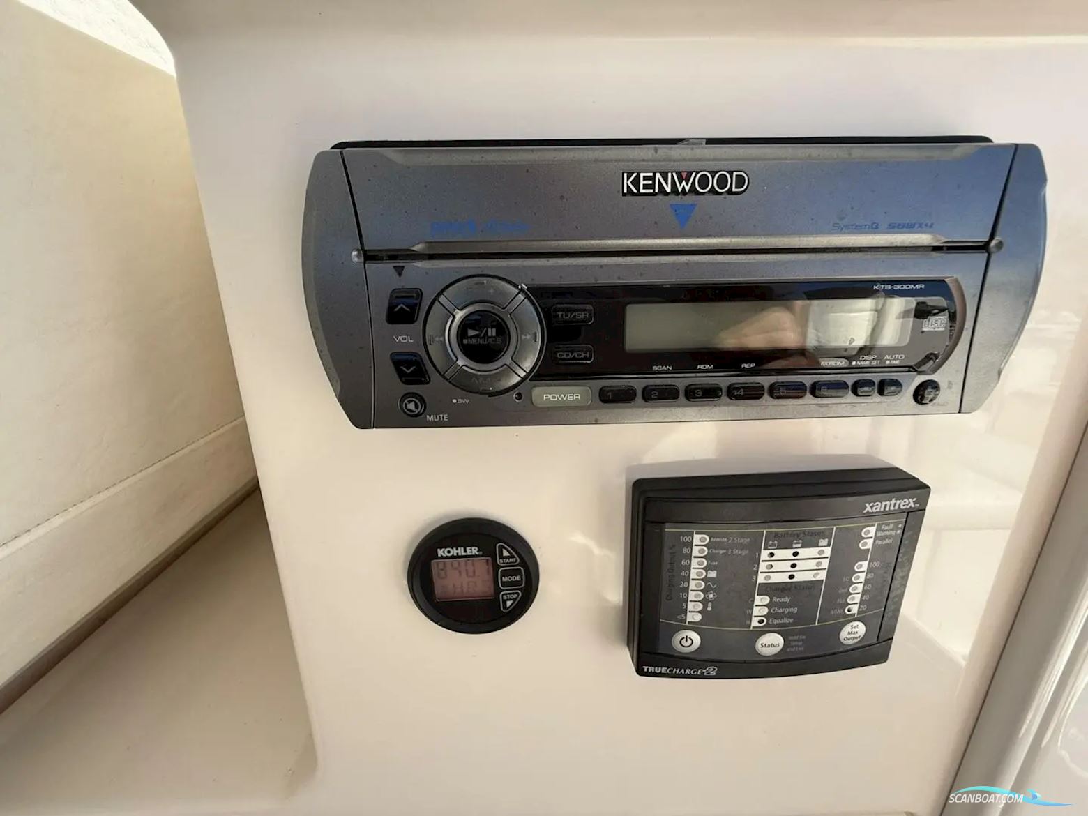 Regal 4460 Commodore