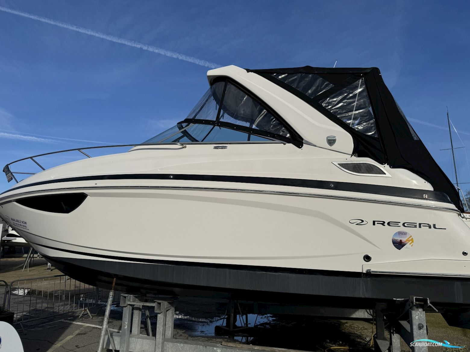 Regal Boats 28 Express Motorbåt 2015, med Mercruiser motor, England
