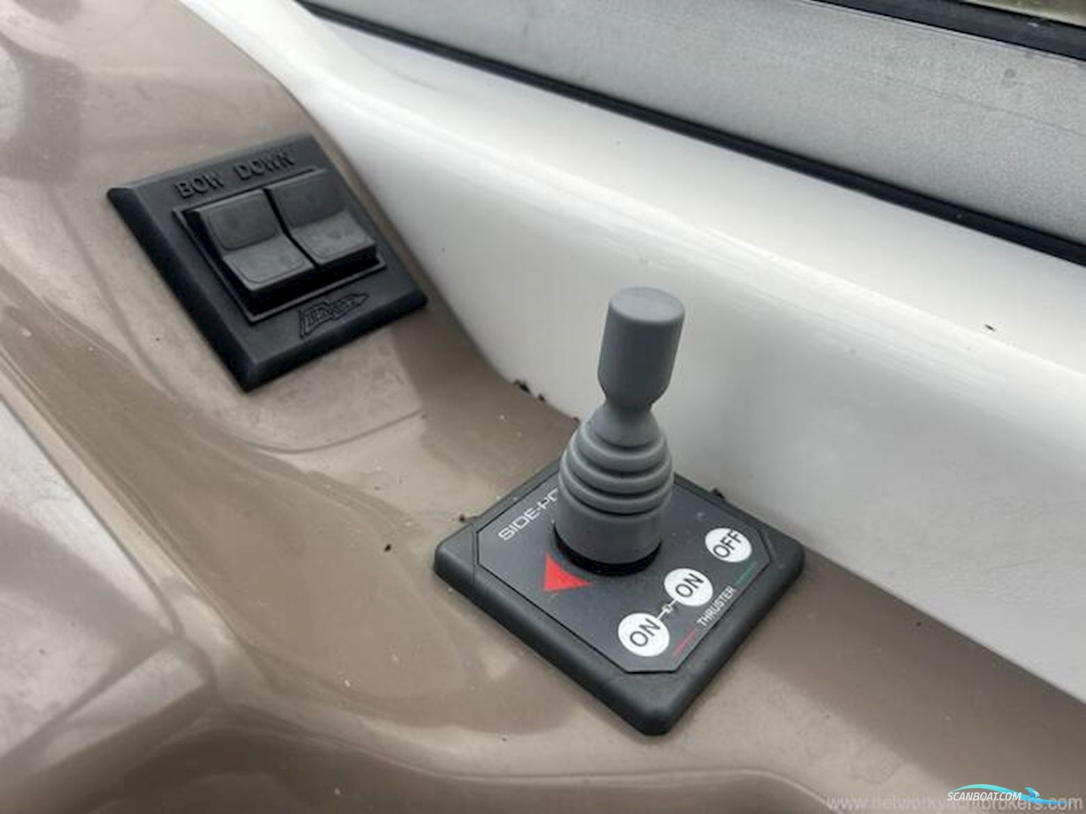Regal Commodore 2465
