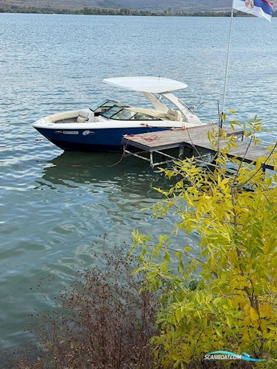 Regal LS4 Surf Motorbåt 2023, med Volvo Penta motor, England