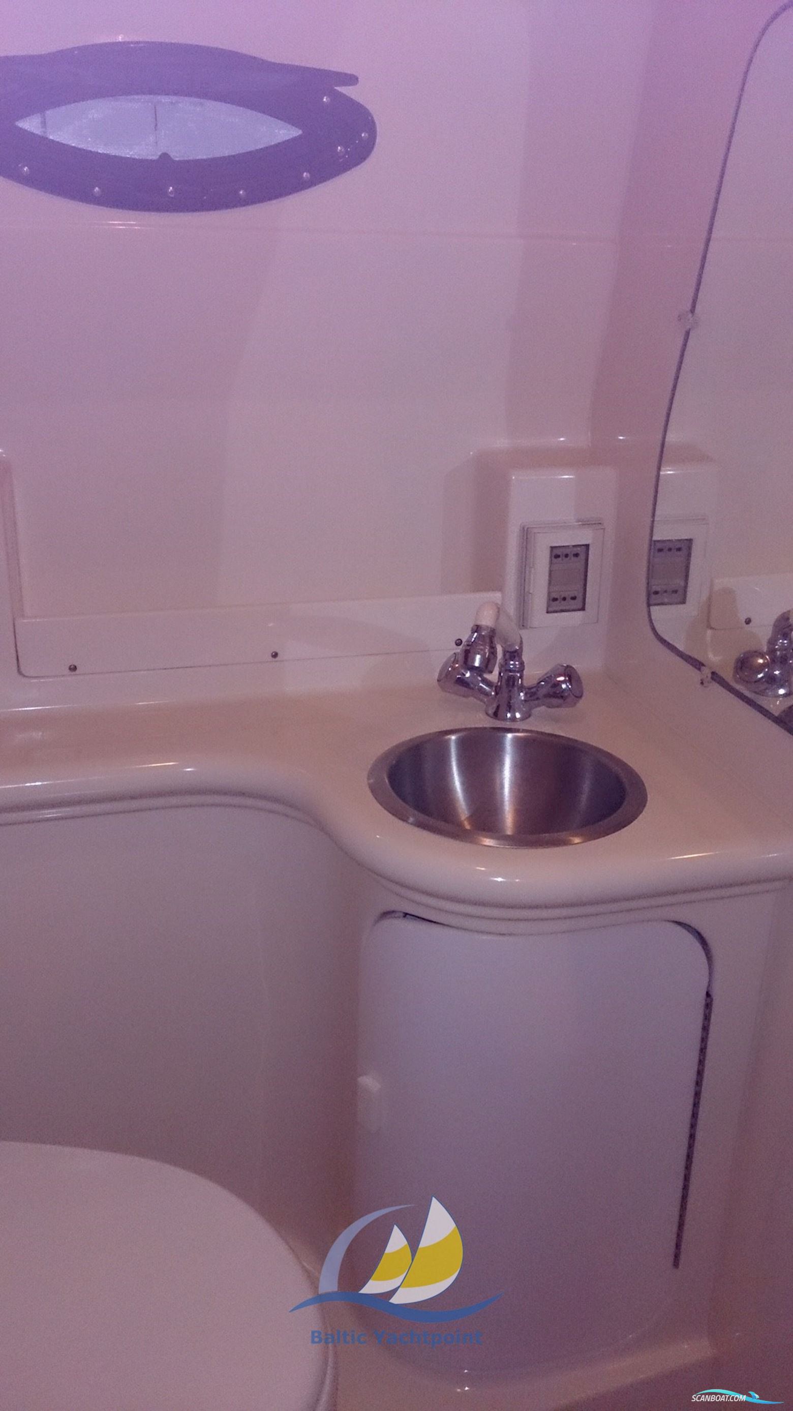 Regal Marine Regal 2665 Commodore Express