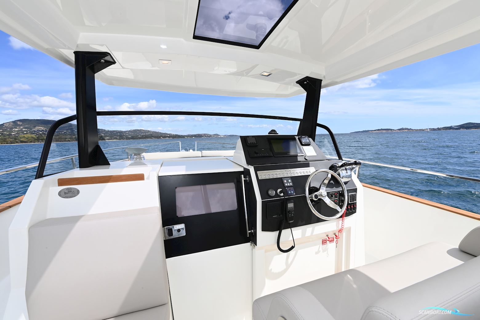 Rhéa 32 Open