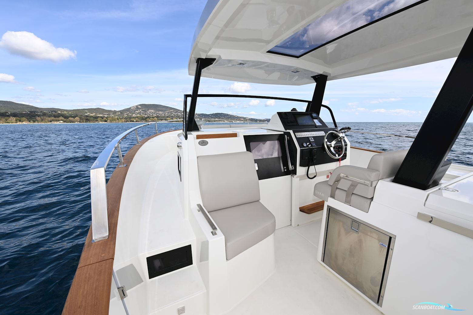 Rhéa 32 Open