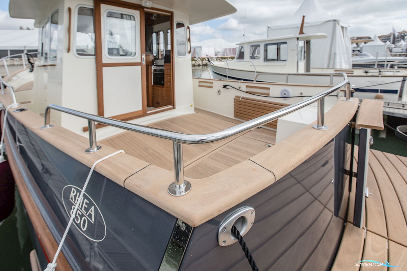 Rhea 850 Timonier