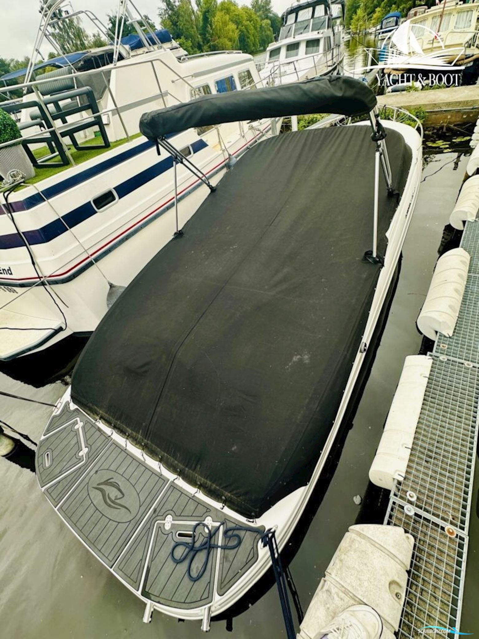 Rinker 246 Captiva