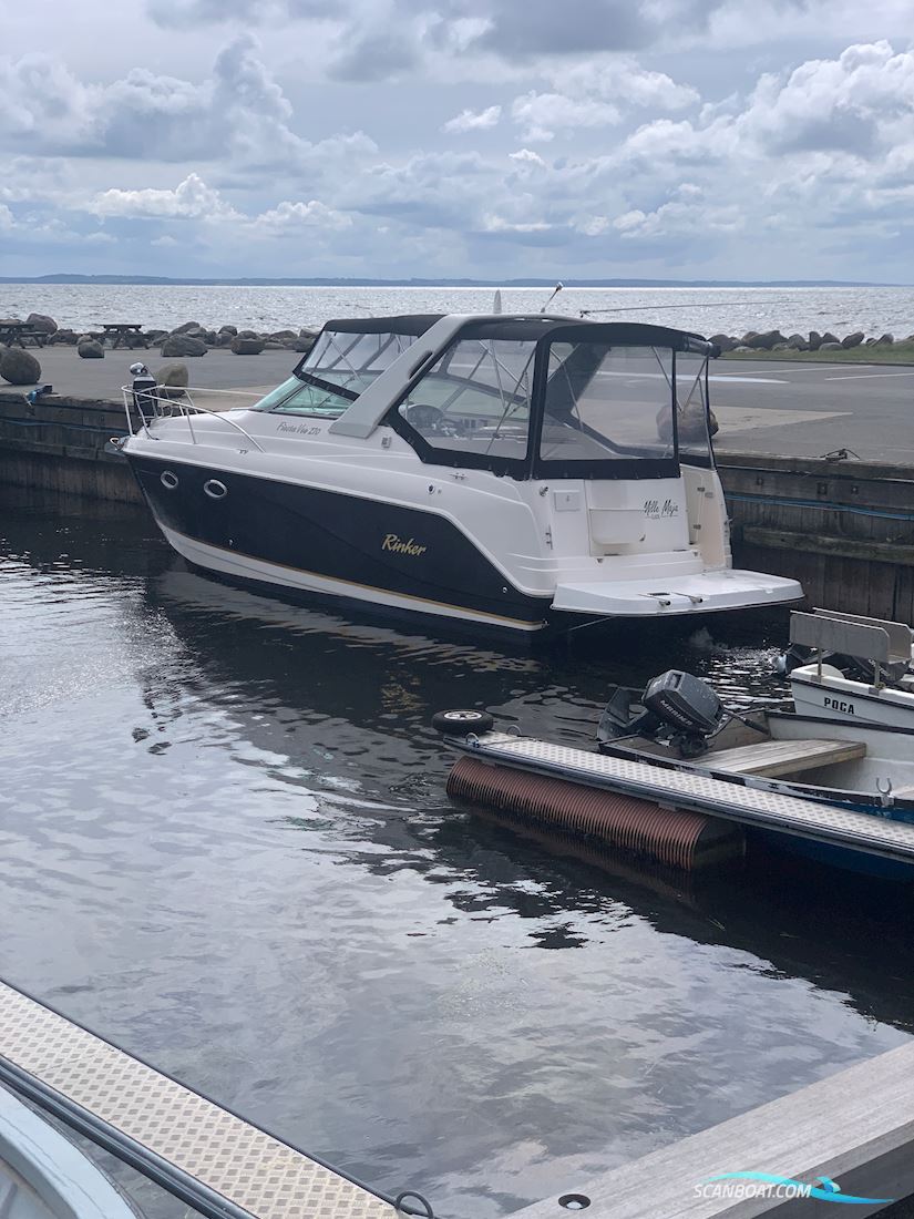 Rinker 270 Fiesta Vee Motorbåt 2005, med Volvo Penta 5,7 GI motor, Danmark