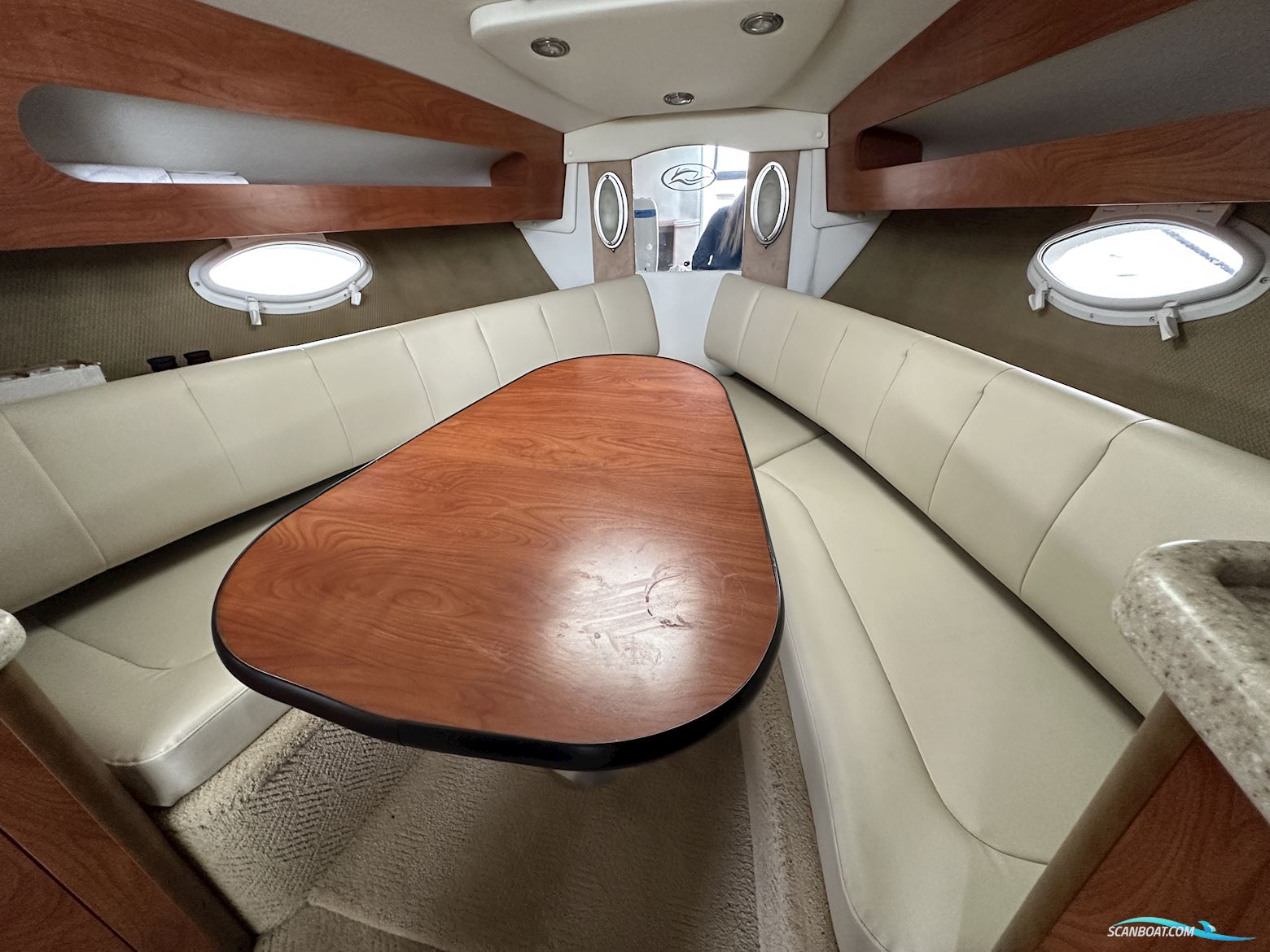 Rinker 280 Cabin Cruiser