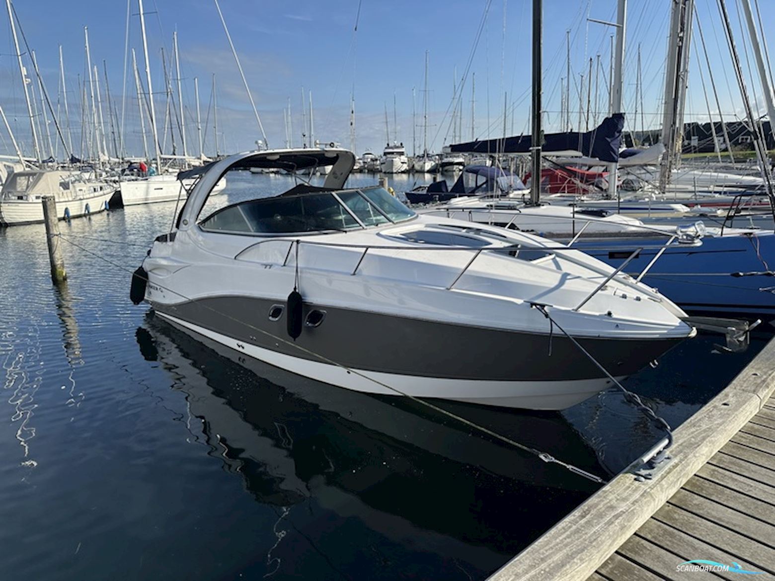 Rinker 310 Express Cruiser Motorbåt 2013, med Mercury 5,0 motor, Danmark