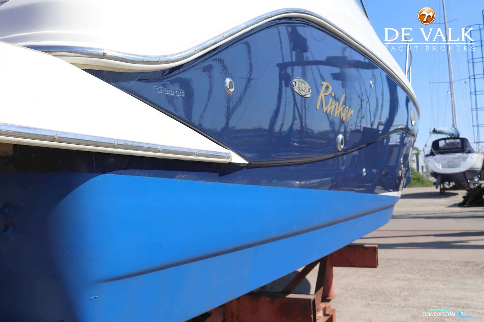 Rinker Fiesta Vee 320