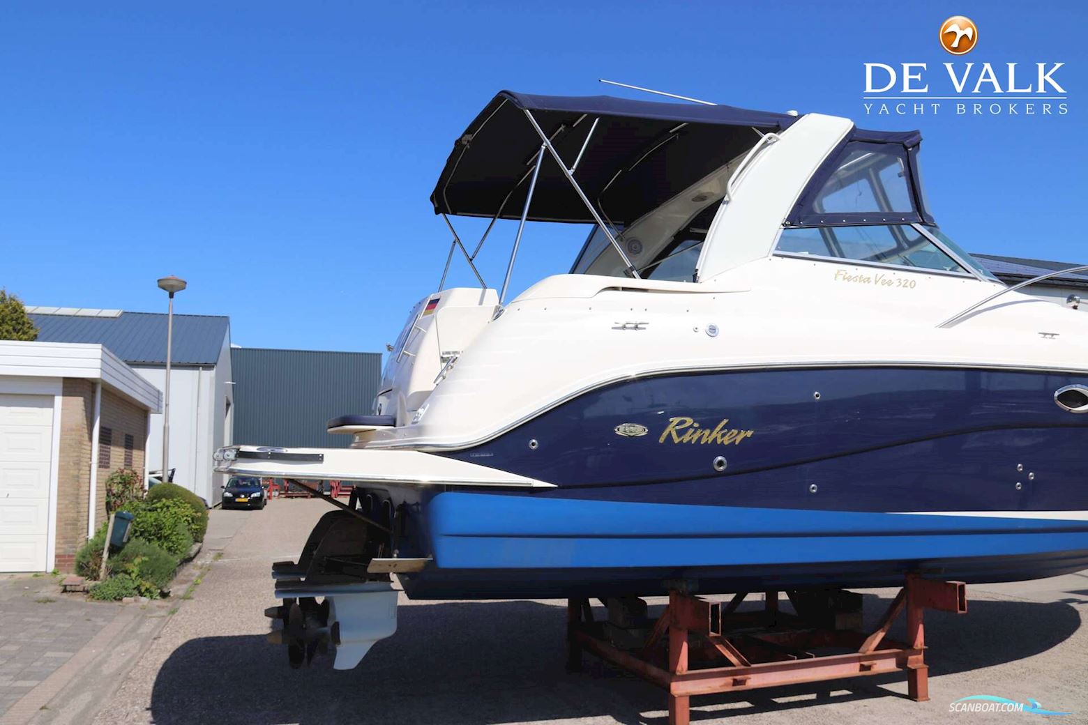Rinker Fiesta Vee 320