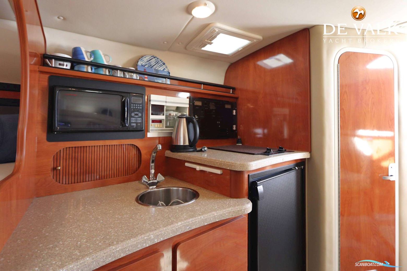 Rinker Fiesta Vee 320