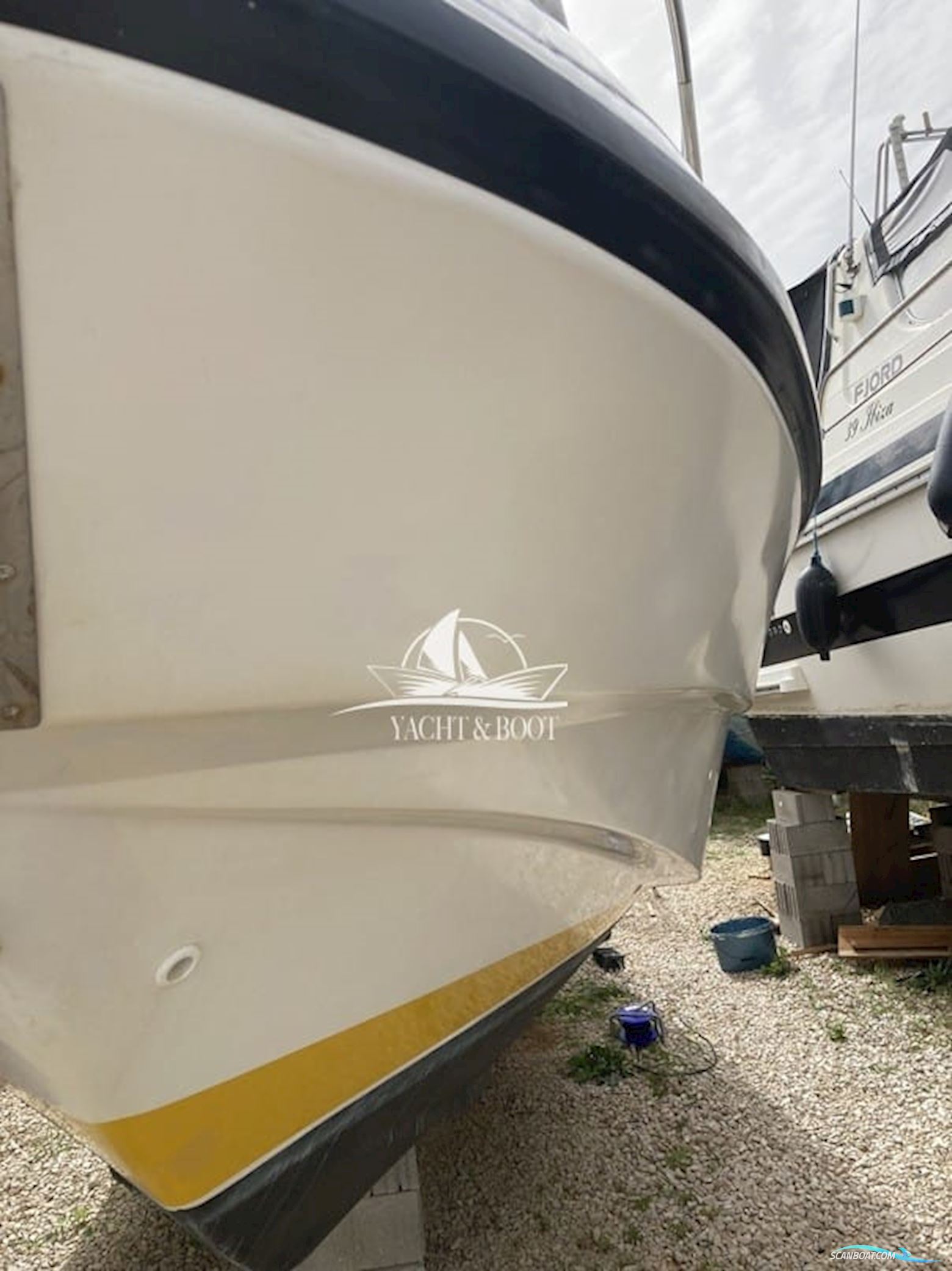 Rio 800 Cabin Fish