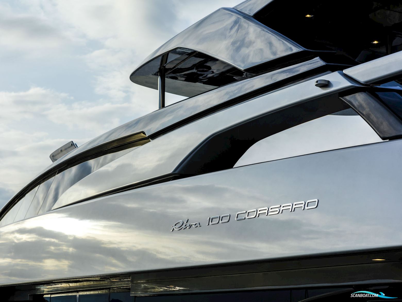 Riva 100′ Corsaro