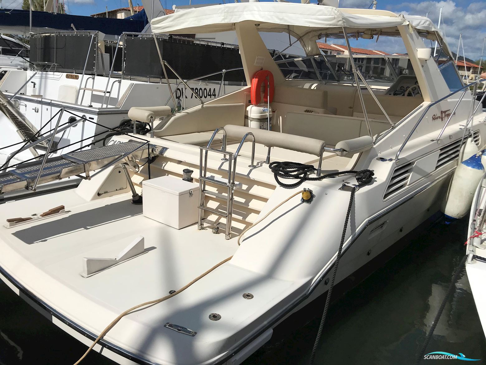 Riva 43 Tropicana Motorbåt 1992, med Cummins motor, Frankrike