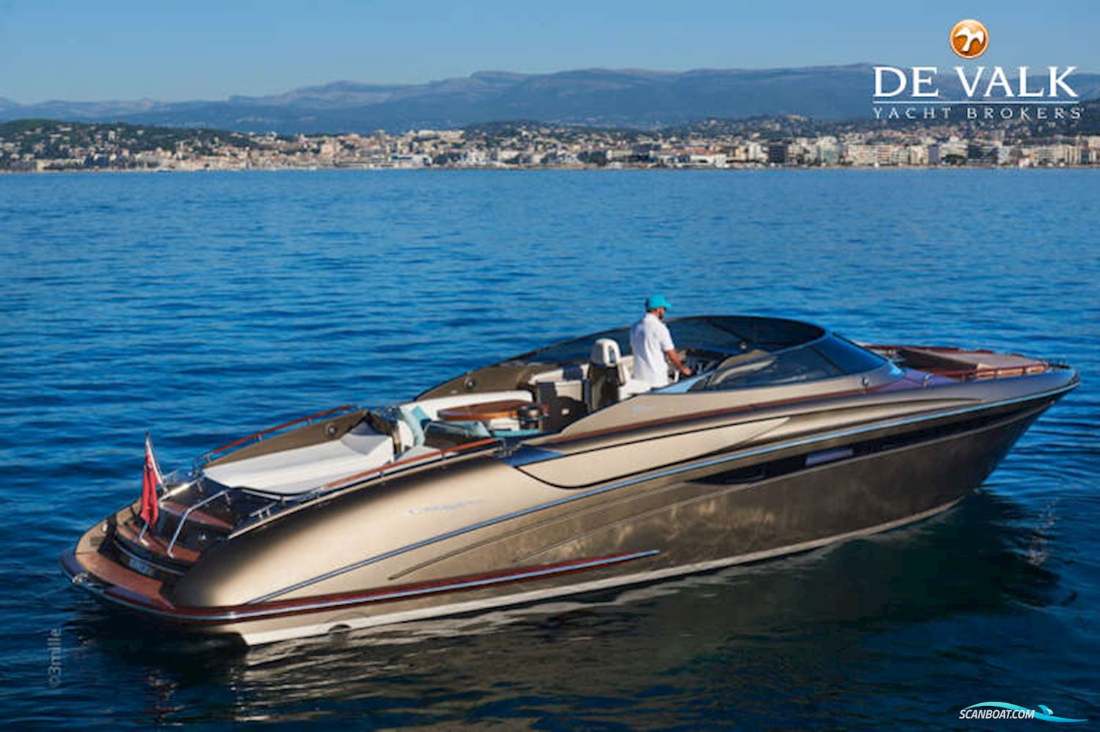 Riva 44 Rama Super Motorbåt 2014, med Man motor, Frankrike
