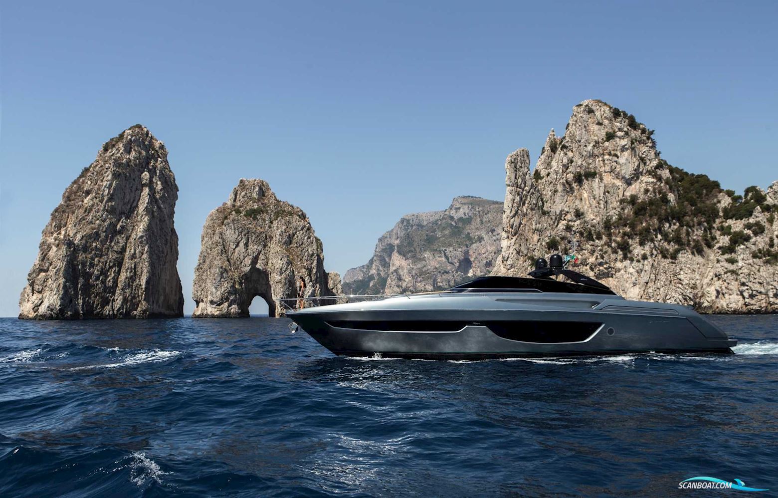 Riva 76' Bahamas Motorbåt 2023, Danmark