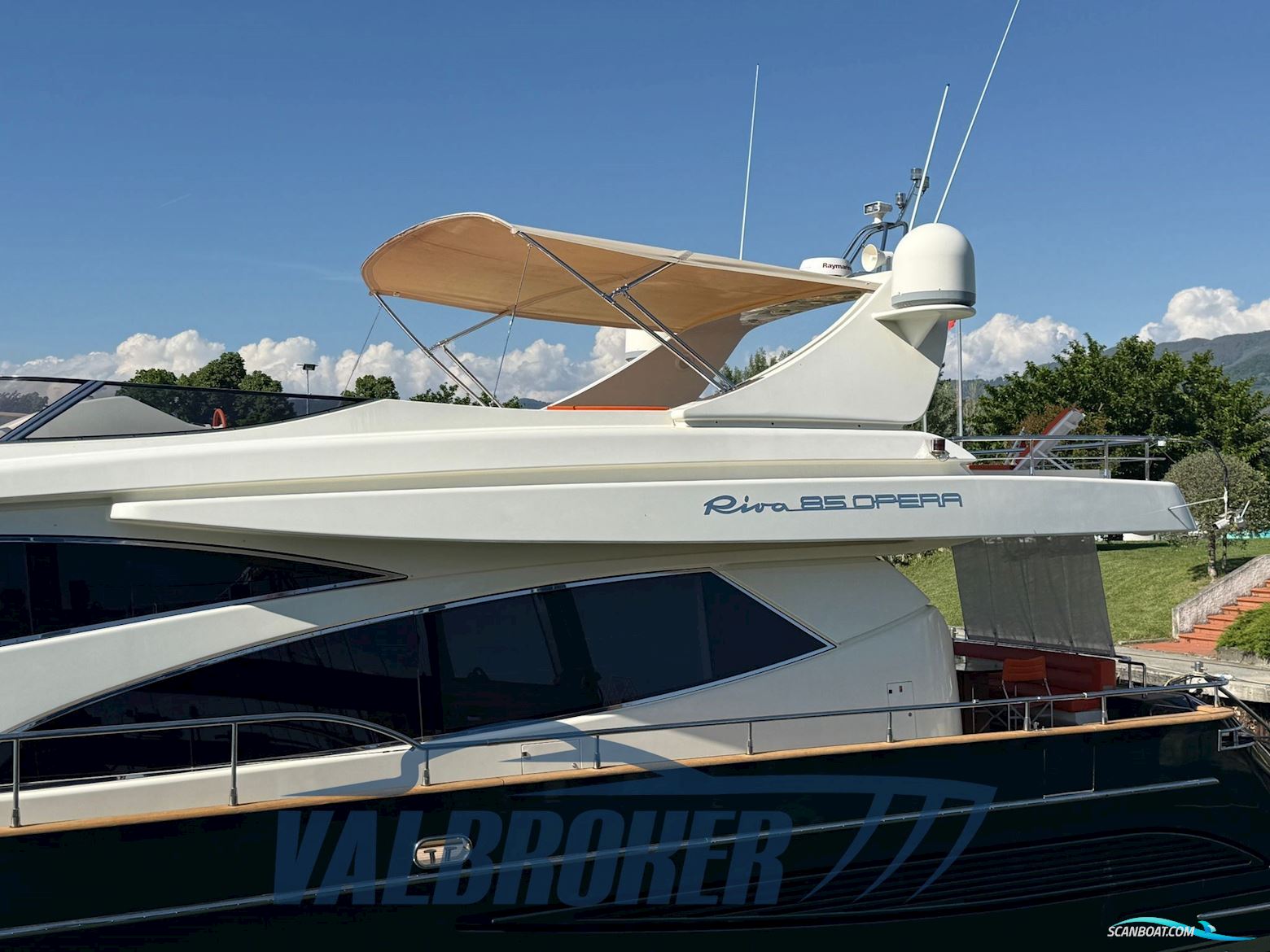 Riva 85 Opera