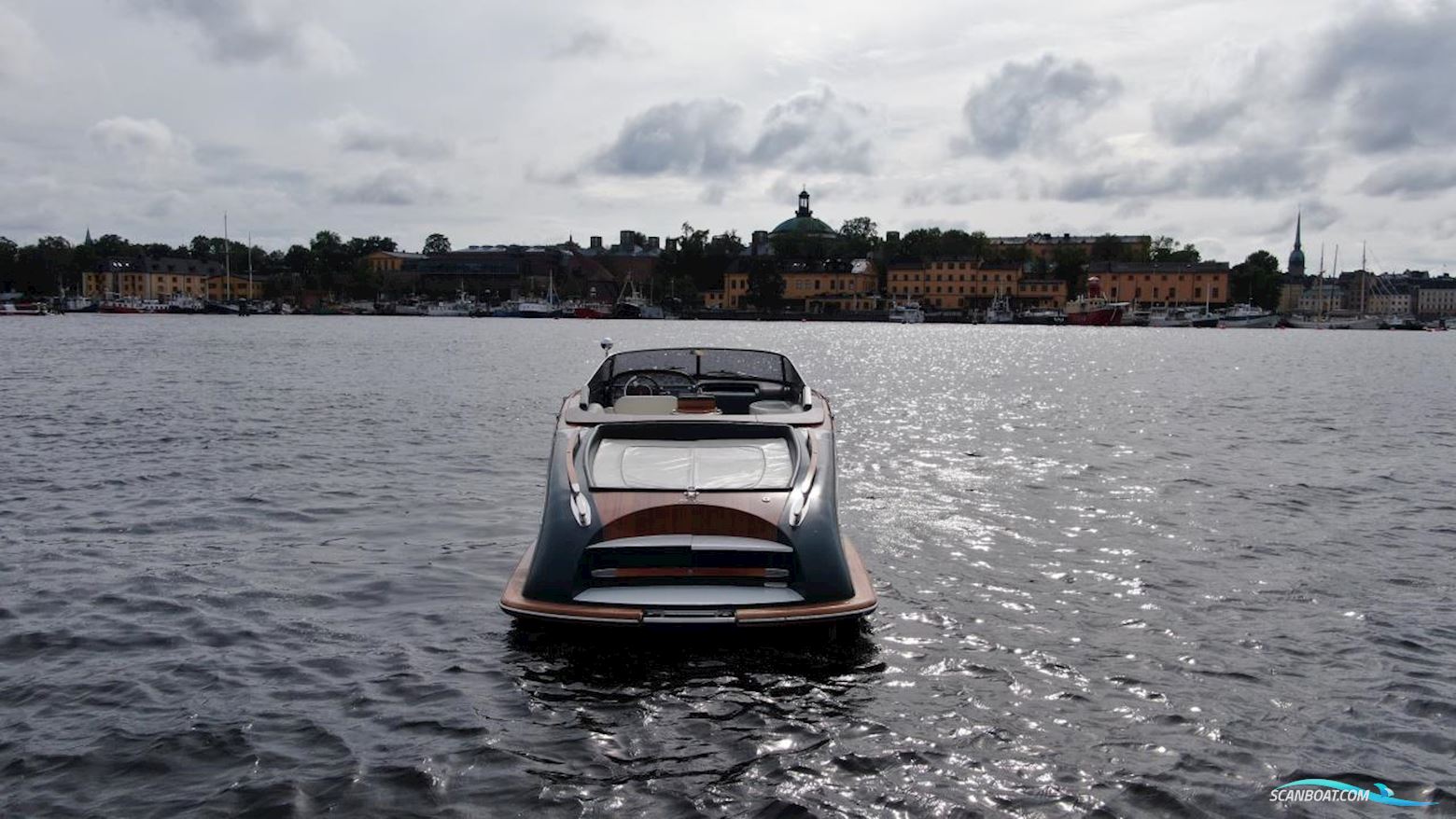 Riva AQUA 33