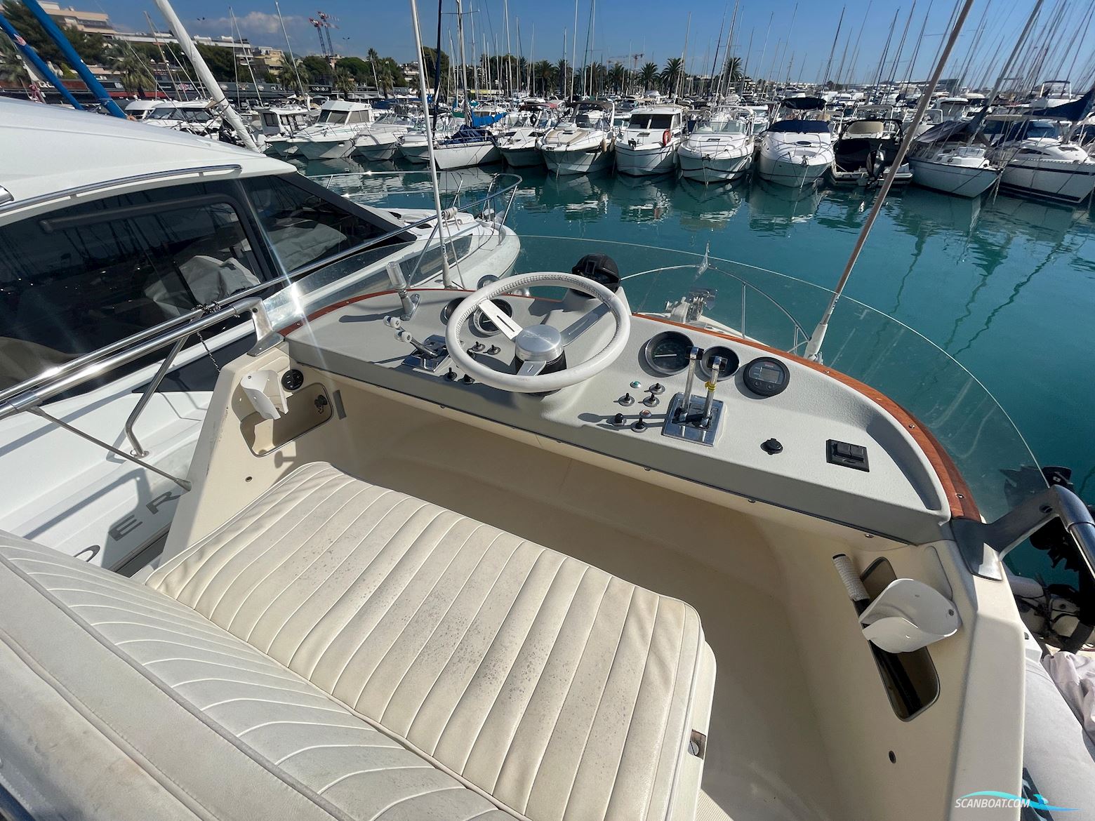 Riva Betram Sport Fish 25