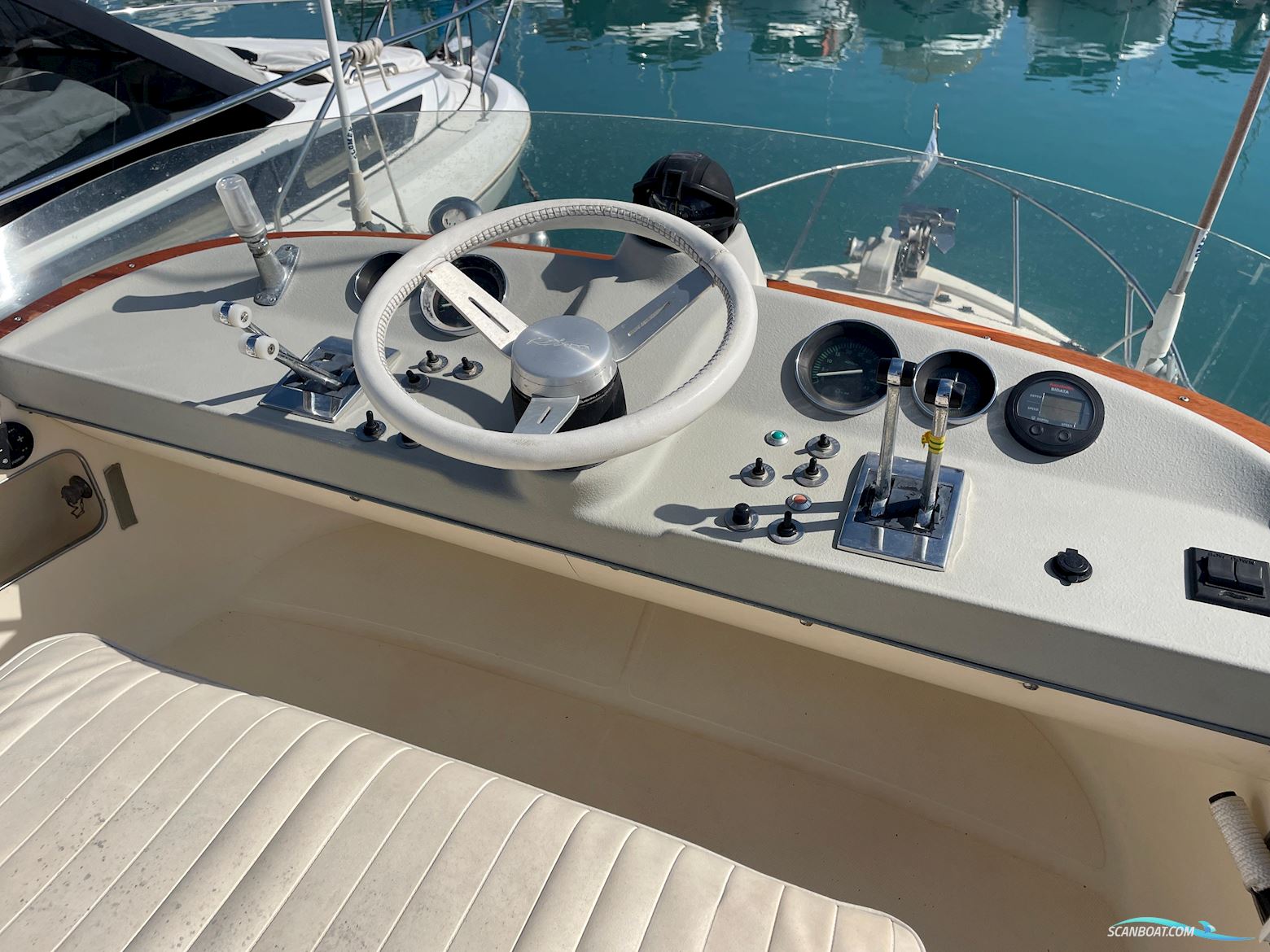Riva Betram Sport Fish 25