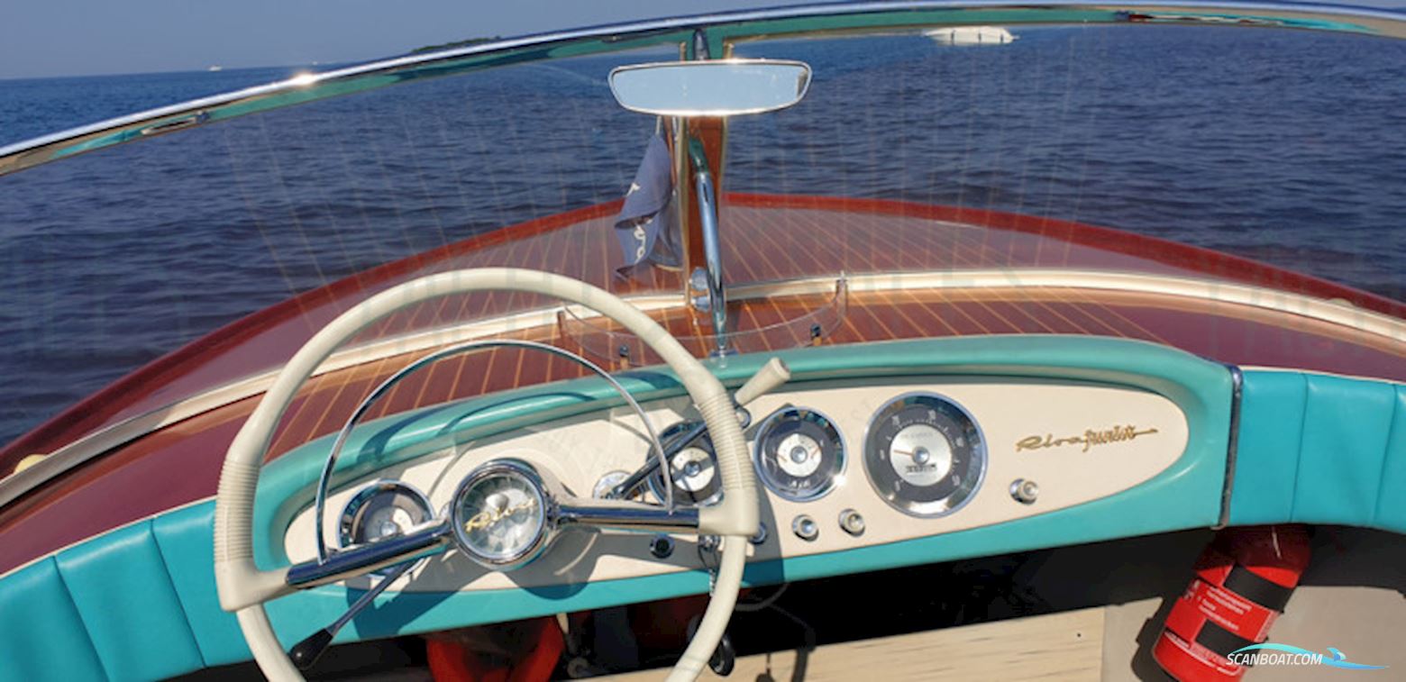 Riva Junior