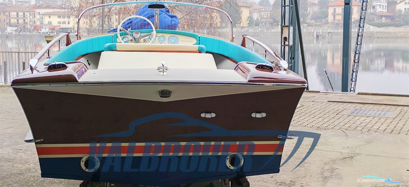 Riva Junior