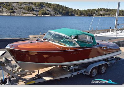 Riva Riva Ariston Motorbåt 1964, med Chris Craft motor, Sverige