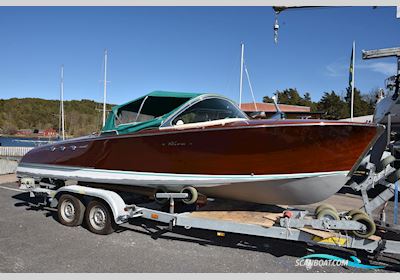 Riva Riva Ariston Motorbåt 1964, med Chris Craft motor, Sverige