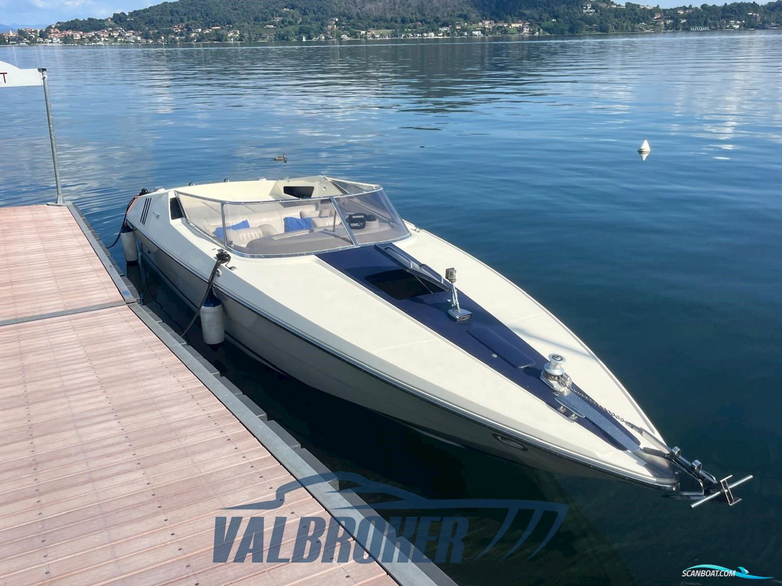 Riva Saint Tropez Motorbåt 1981, med Thermoelectric Thermo Electron 350 motor, Italien