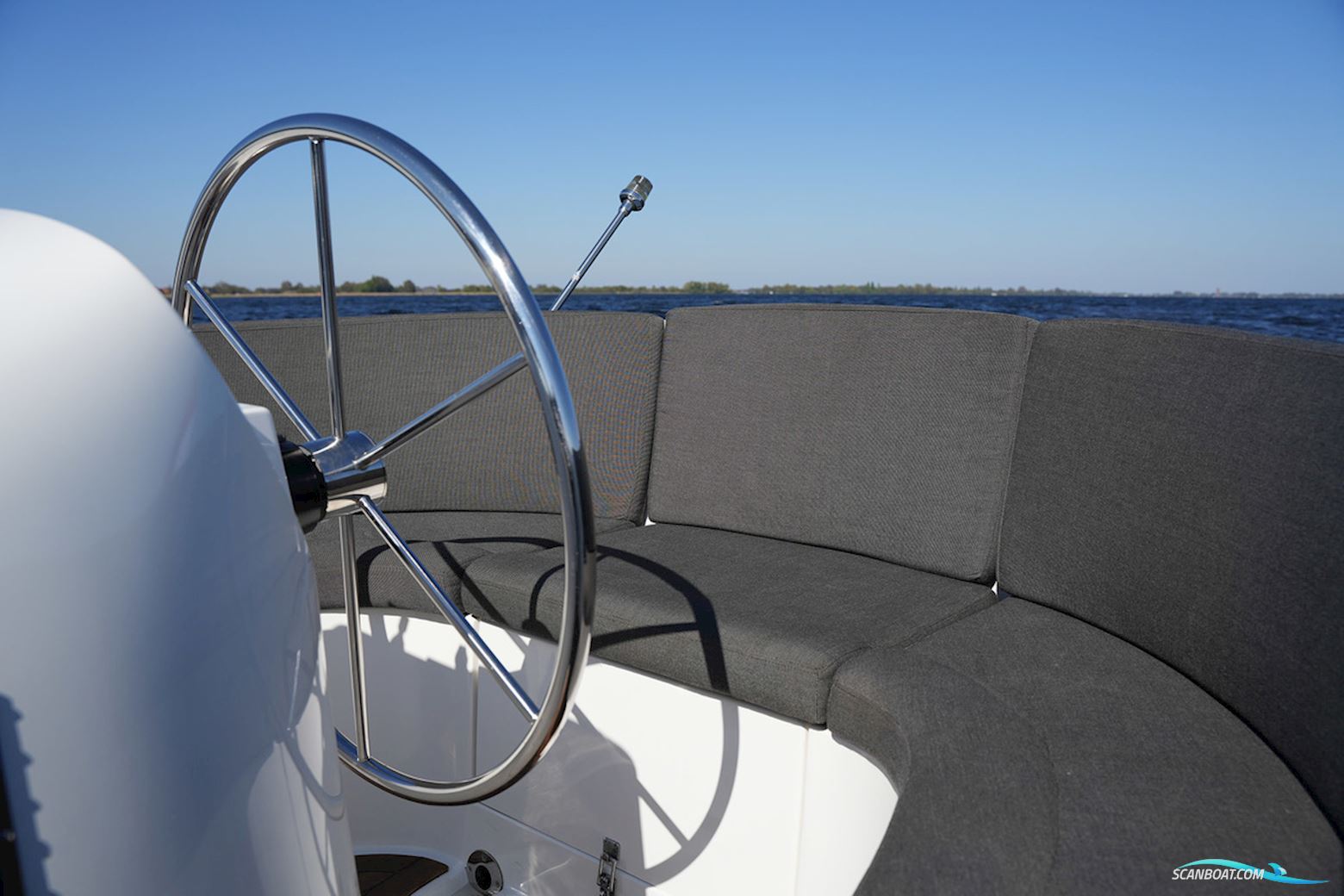 Riviera 24