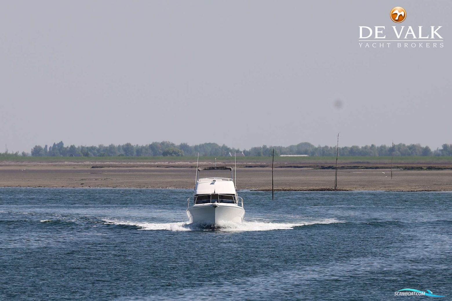 Riviera 33 Flybridge