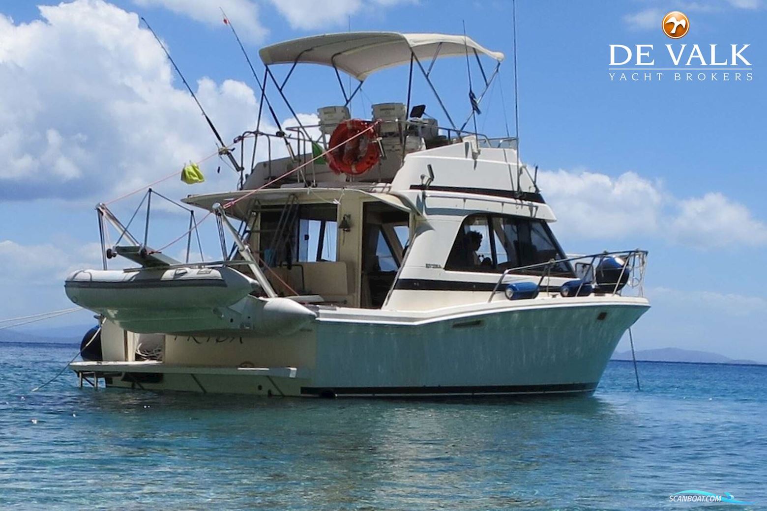 Riviera 33 Flybridge Motorbåt 1996, med Cummins motor, Italien