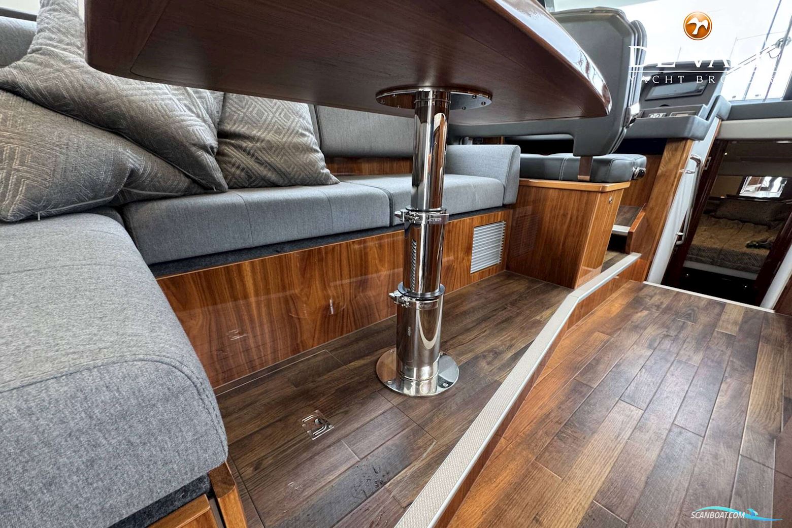 Riviera 39 Open Flybridge