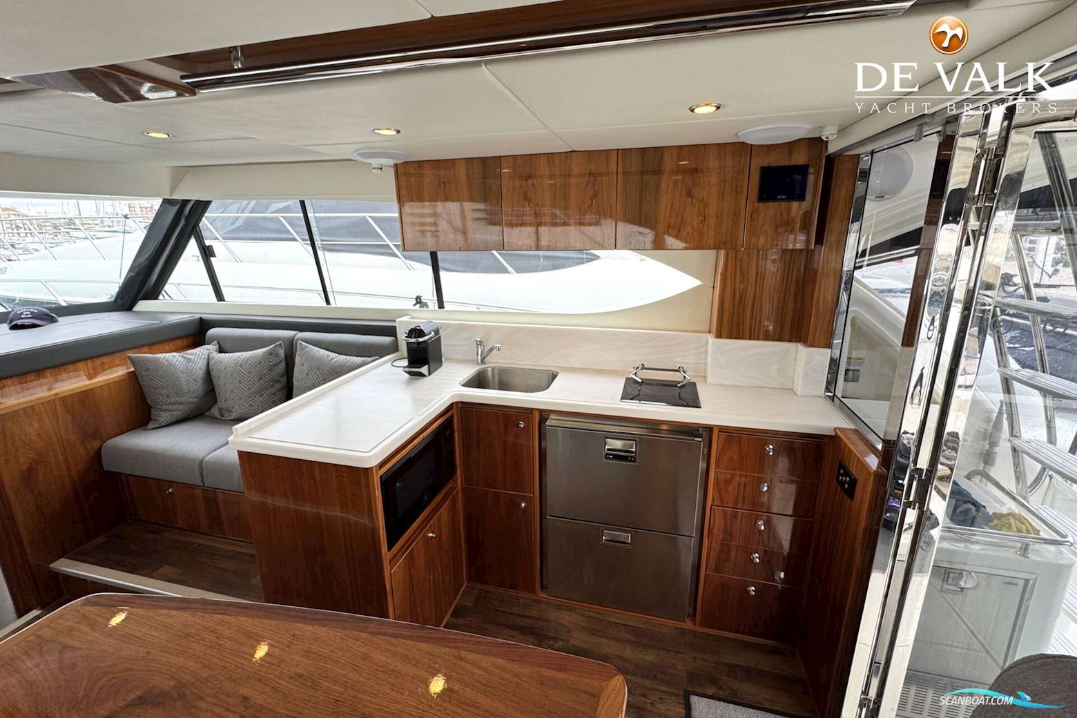 Riviera 39 Open Flybridge