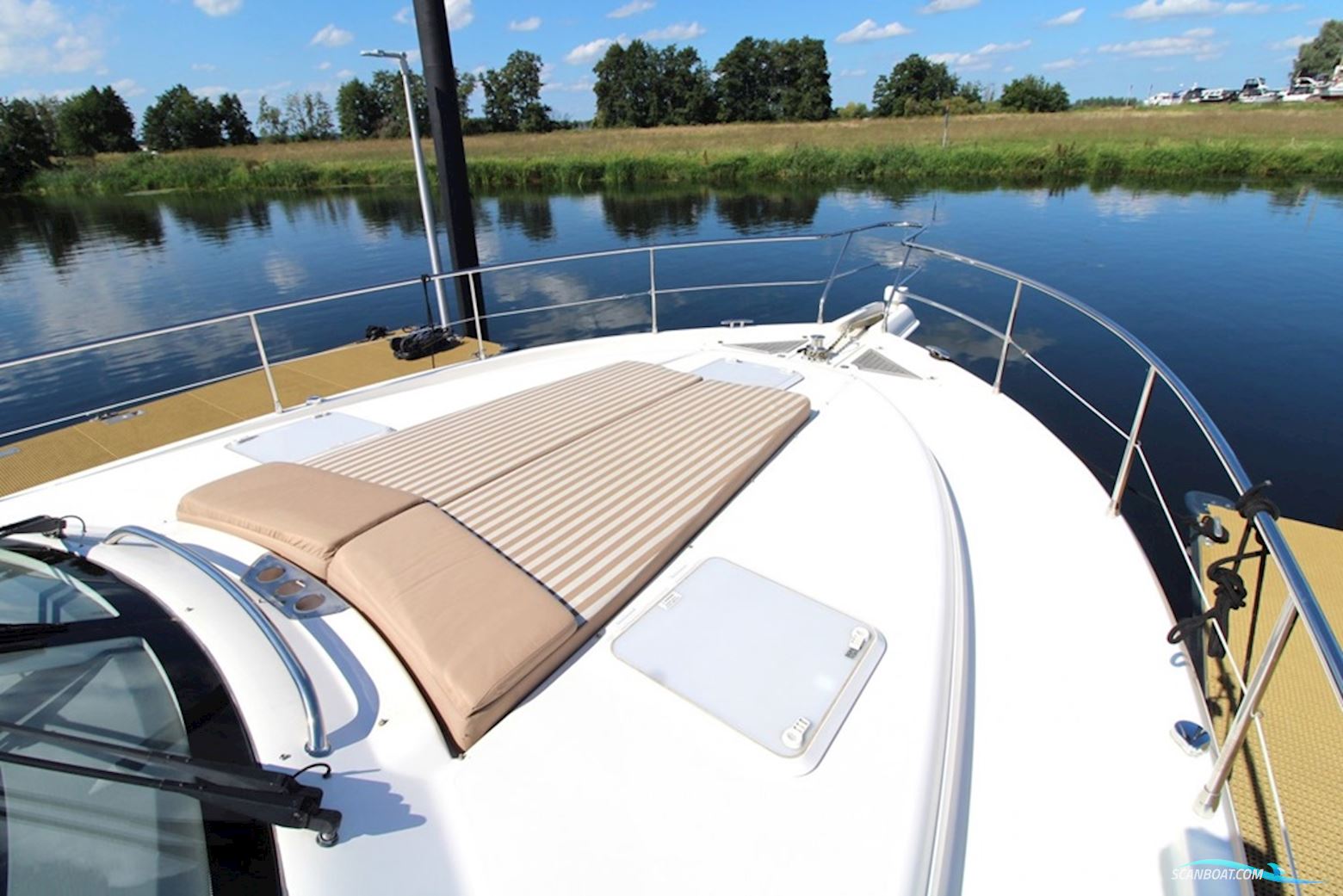 Rivièra 4700 Sport Yacht