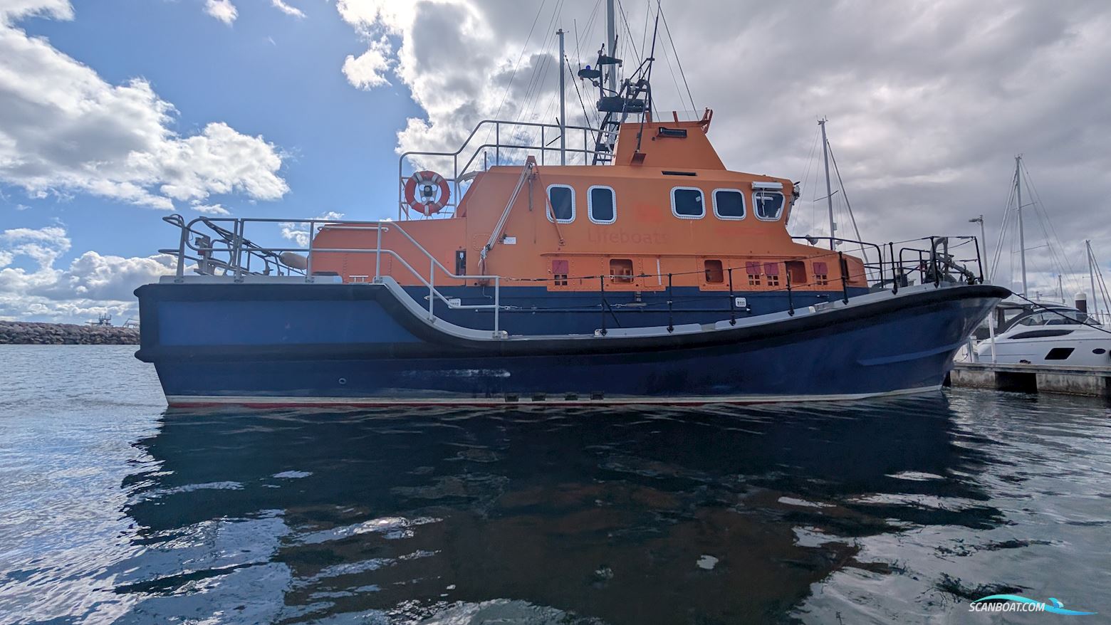 Rnli Lifeboat Severn Class
