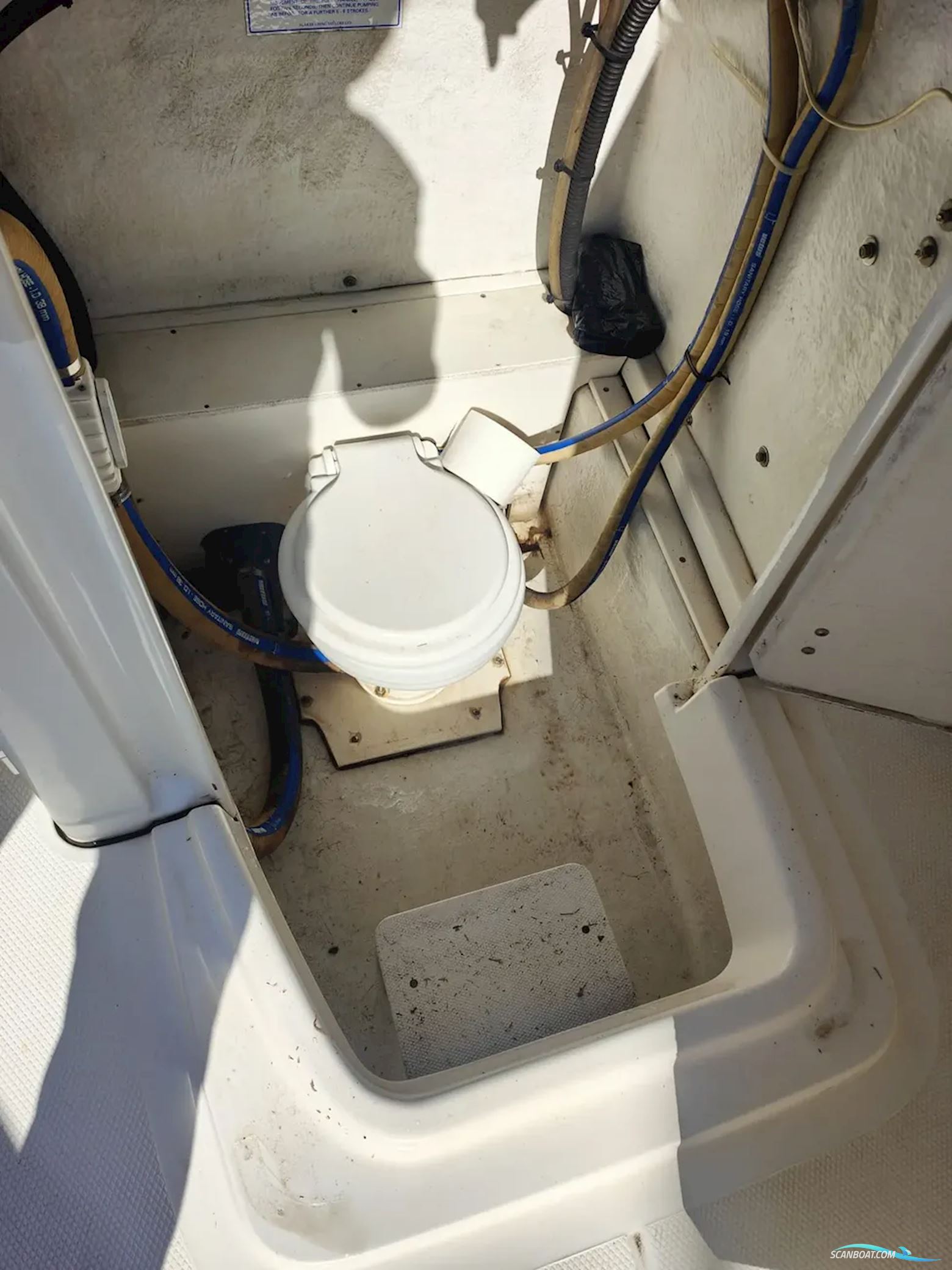Robalo R 180