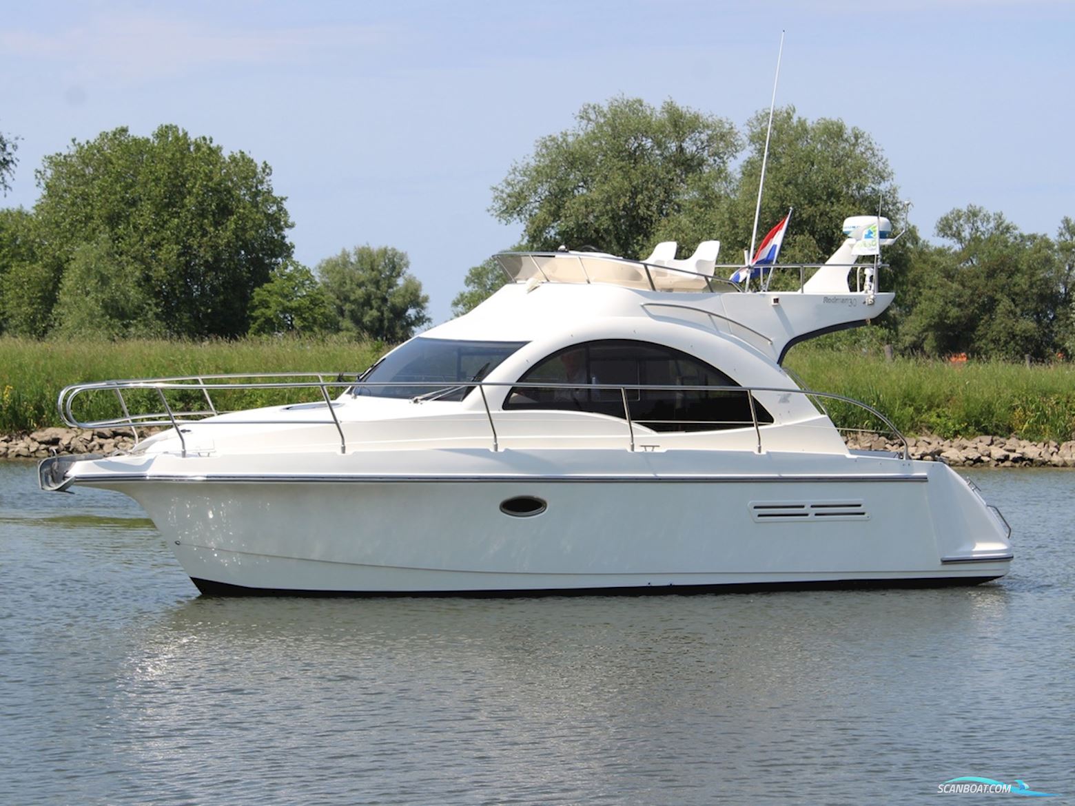 Rodman  30 Cruiser Flybridge Motorbåt 2004, Holland