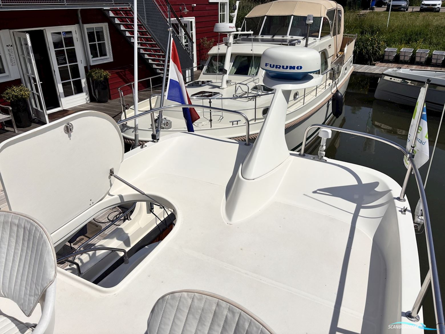 Rodman  30 Cruiser Flybridge