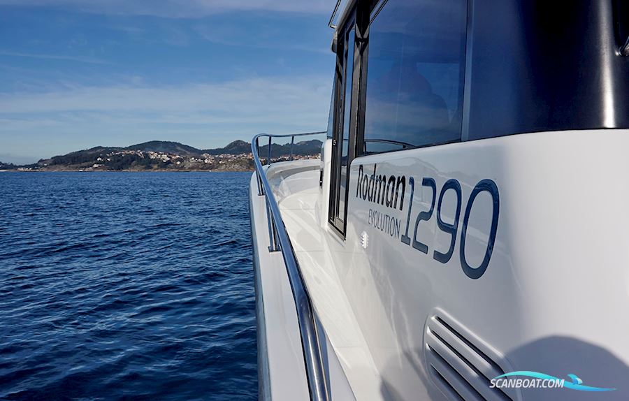 Rodman 1290 Evolution Flybridge