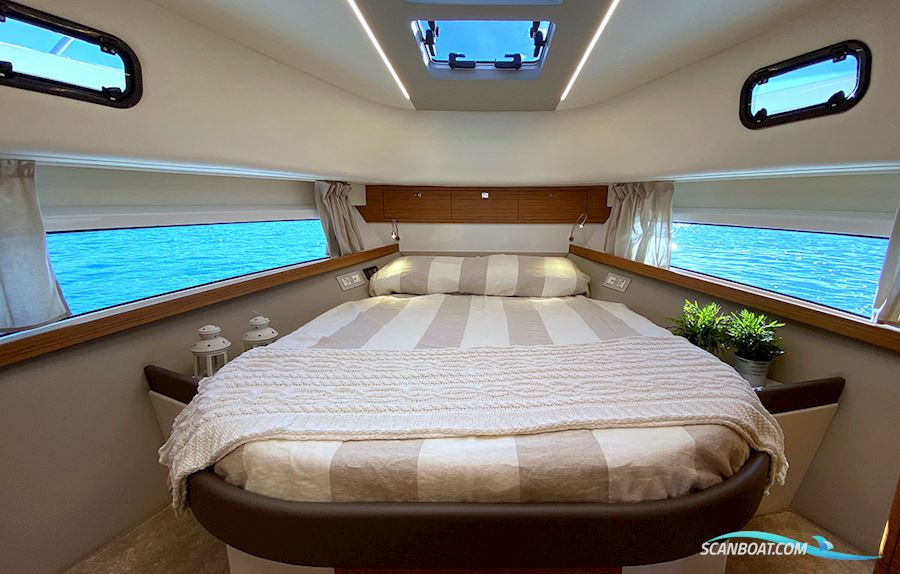 Rodman 1290 Evolution Flybridge