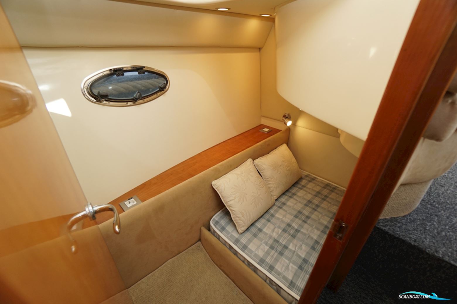 Rodman 30 Cruiser Flybridge